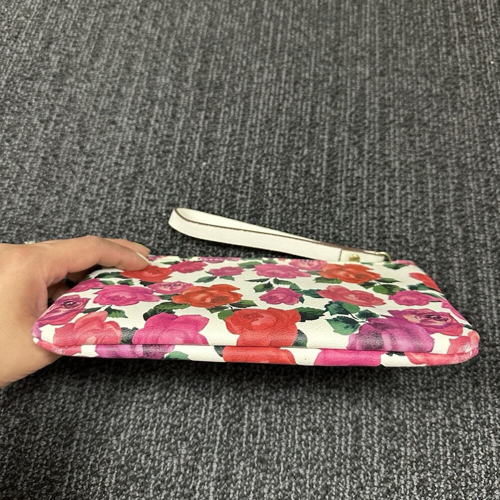 Juicy Couture Small Wristlet Clutch With Lock Charm Floral Print - Picture 4 of 7